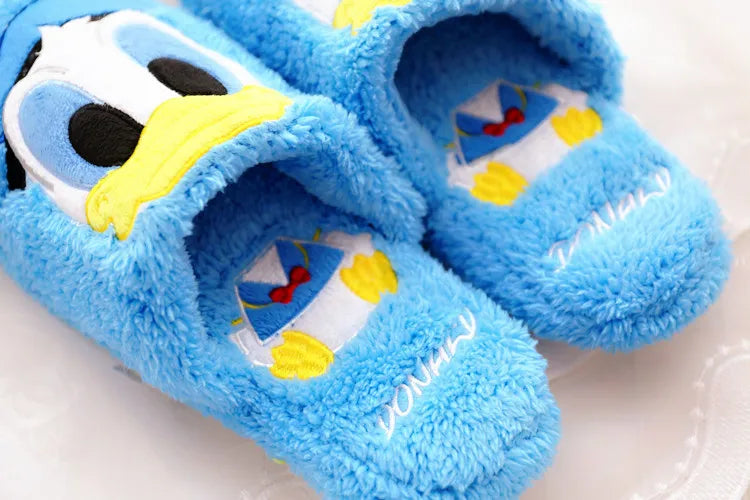 Pantufas Disney de Pelúcia – Stitch, Ursinho Pooh e Alien