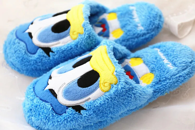 Pantufas Disney de Pelúcia – Stitch, Ursinho Pooh e Alien