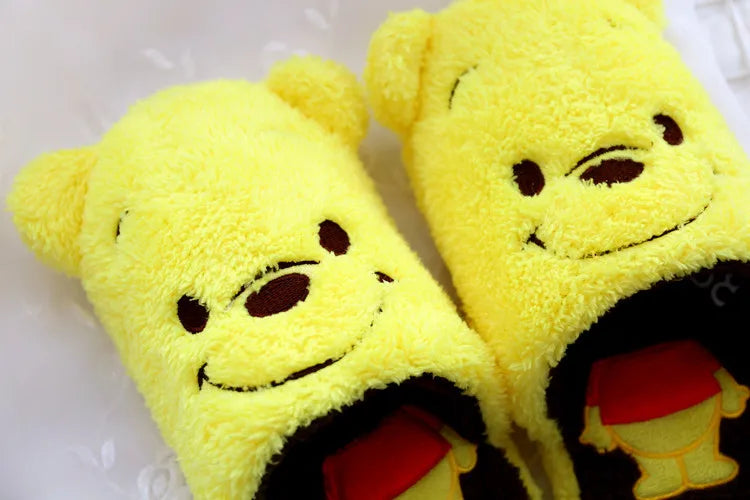 Pantufas Disney de Pelúcia – Stitch, Ursinho Pooh e Alien