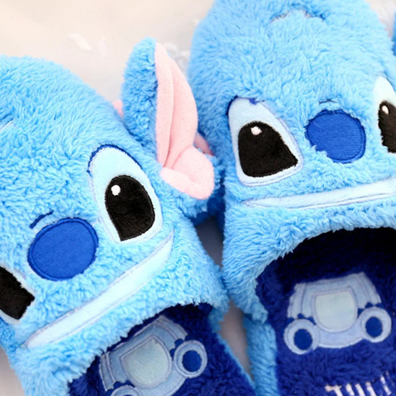 Pantufas Disney de Pelúcia – Stitch, Ursinho Pooh e Alien