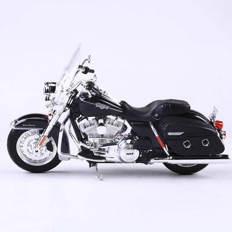 Miniatura Harley-Davidson FLHRC Road King Classic 2013