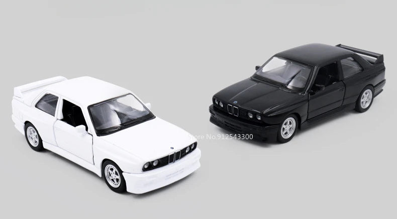 Miniatura BMW M3 1987 – Modelo Retro de Metal com Abertura de Portas e Pull-Back