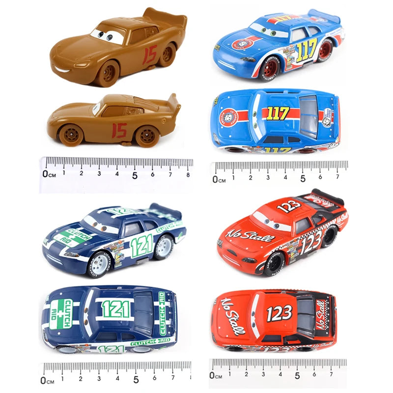 Disney Pixar Carros | Relâmpago McQueen, Jackson Storm e Outros