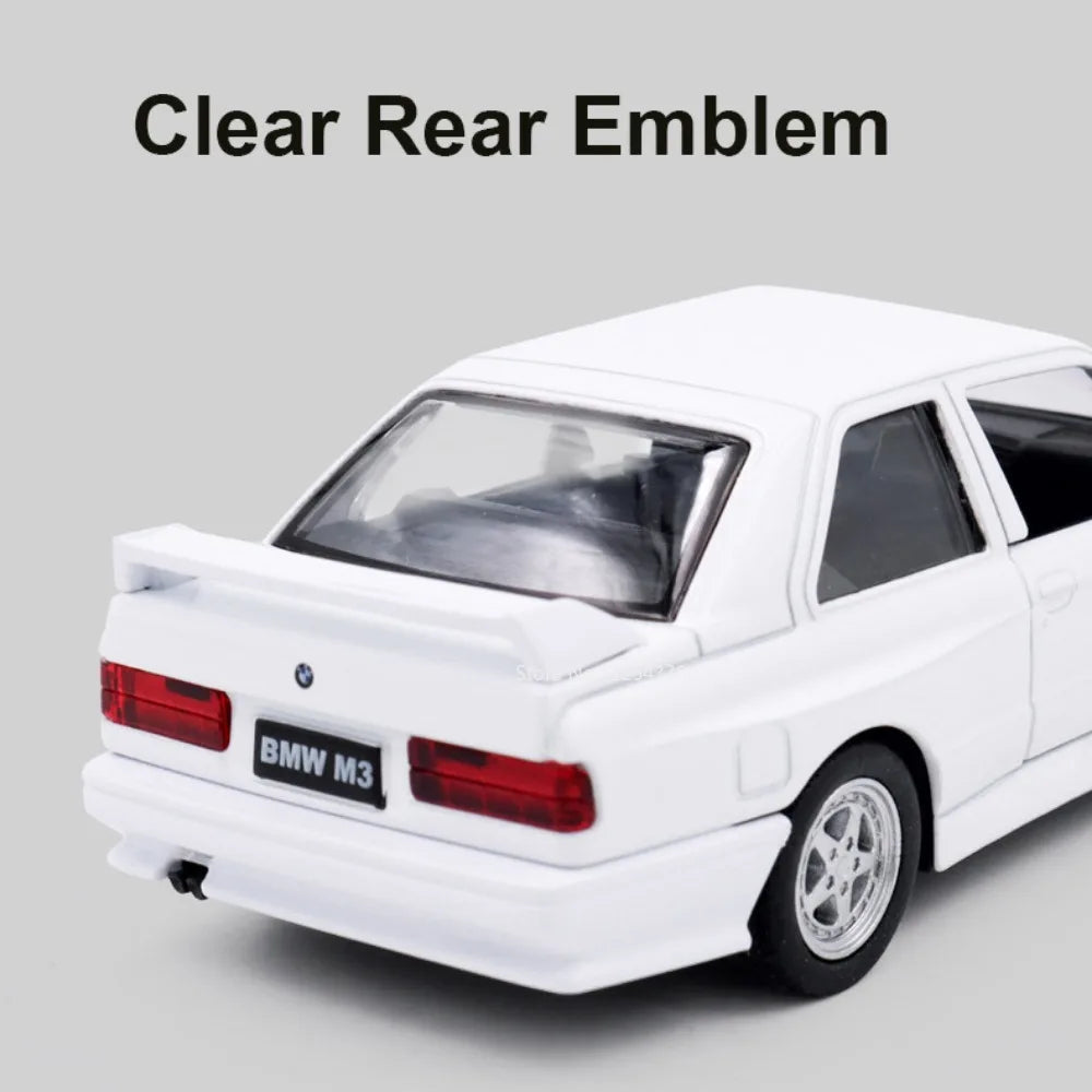Miniatura BMW M3 1987 – Modelo Retro de Metal com Abertura de Portas e Pull-Back