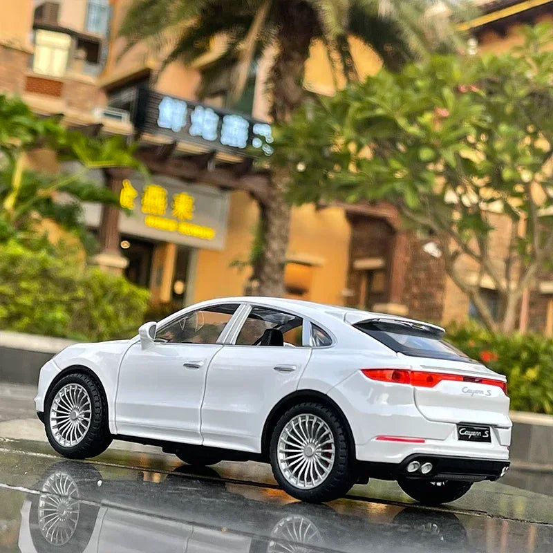 Miniatura Porsche Cayenne Turbo S 1:24 – SUV de Metal com Som e Luz