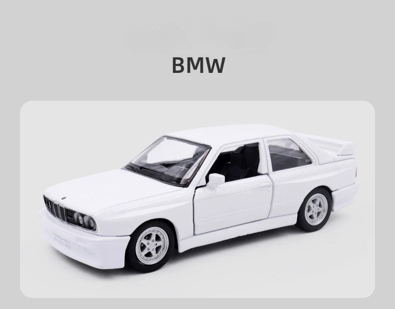 Miniatura BMW M3 1987 – Modelo Retro de Metal com Abertura de Portas e Pull-Back
