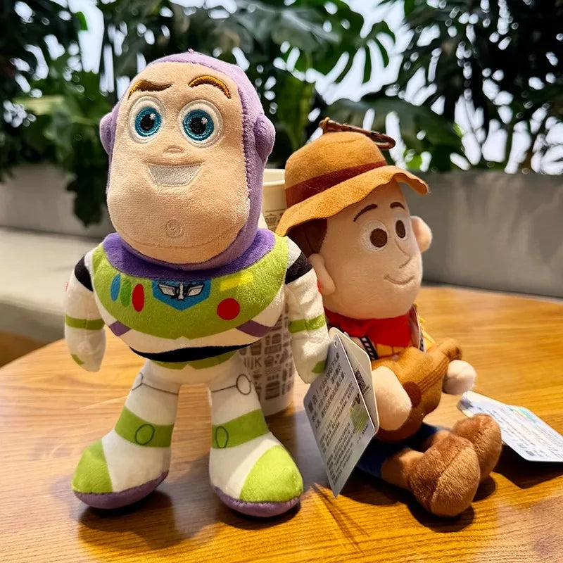 Chaveiro Pelúcia Buzz Lightyear Disney – Acessório para Bolsa e Carro